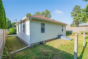 137 Kingstown Rd, Narragansett, RI 02882 - Photo 21