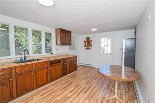 137 Kingstown Rd, Narragansett, RI 02882 - Photo 7