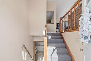 44 Village Ave, Cranston, RI 02920 - Photo 13