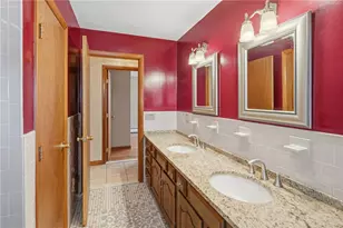 44 Village Ave, Cranston, RI 02920 - Photo 27