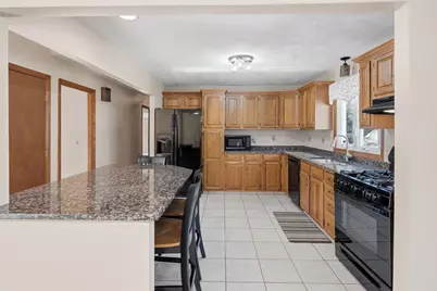 44 Village Avenue, Cranston, RI 02920 - Photo 19