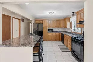 44 Village Ave, Cranston, RI 02920 - Photo 19