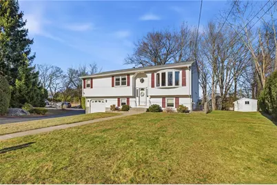 44 Village Avenue, Cranston, RI 02920 - Photo 3