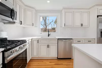 103 Gosset's Turn Drive, Middletown, RI 02842 - Photo 11