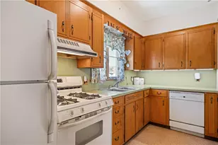 60 Dorman Ave, North Providence, RI 02904 - Photo 13