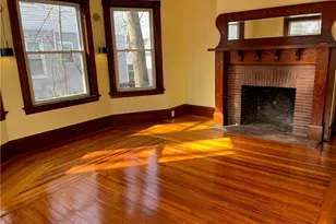 121 Rutherglen Ave, Providence, RI 02907 - Photo 7