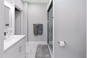 40 Sycamore St, Providence, RI 02909 - Photo 21