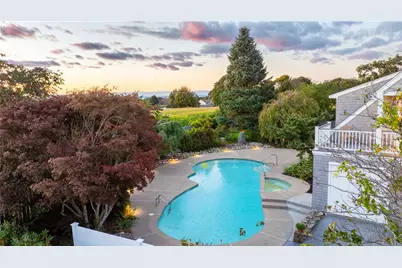 2040 East Main Road, Portsmouth, RI 02871 - Photo 7