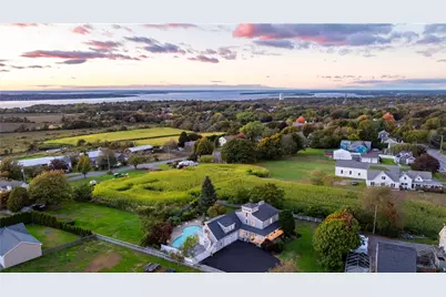 2040 East Main Road, Portsmouth, RI 02871 - Photo 5