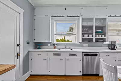 75 Ayrault Street #1, Newport, RI 02840 - Photo 9