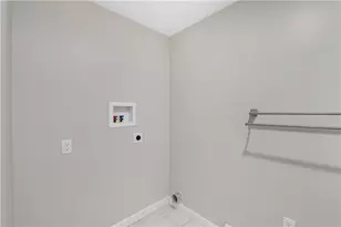 8 Deluca St, Johnston, RI 02919 - Photo 19