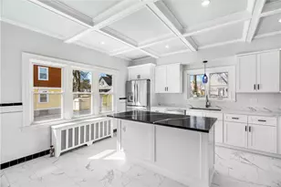 15 Redfern St, North Providence, RI 02911 - Photo 3