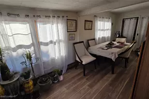 4 Heritage Cir, Johnston, RI 02919 - Photo 9