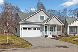 265 Wickford Ct, North Kingstown, RI 02852 - Photo 3