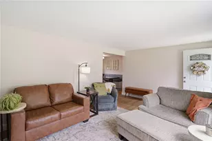 220 Heritage Rd, North Kingstown, RI 02852 - Photo 5