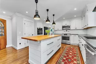 82 Prince's Hill Ave, Barrington, RI 02806 - Photo 9