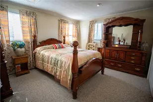 21 Madison St, Warwick, RI 02888 - Photo 7