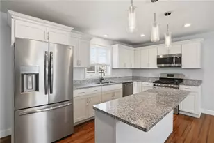 77 Walnut St, Portsmouth, RI 02871 - Photo 5