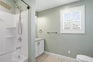 77 Walnut St, Portsmouth, RI 02871 - Photo 11