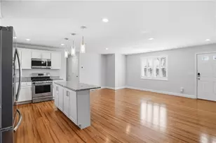 77 Walnut St, Portsmouth, RI 02871 - Photo 7