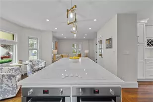 68 Roseneath Ave, Newport, RI 02840 - Photo 5