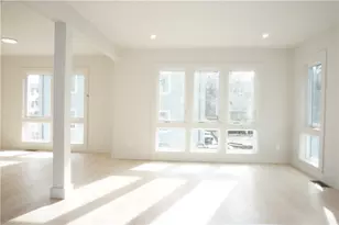 152 Colonial Rd, Providence, RI 02906 - Photo 19