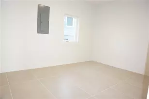 152 Colonial Rd, Providence, RI 02906 - Photo 9