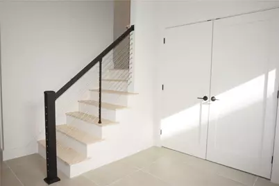 152 Colonial Road, Providence, RI 02906 - Photo 7