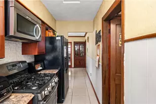 27 Shafter St, Providence, RI 02909 - Photo 15