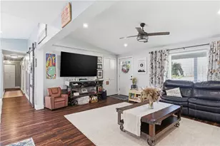 72 Kevin Dr, Tiverton, RI 02878 - Photo 11