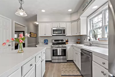 21 River View Road, Narragansett, RI 02882 - Photo 9