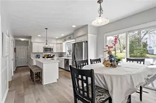 21 River View Rd, Narragansett, RI 02882 - Photo 9