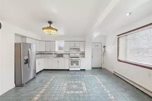 12 Charles St, Brockton, MA 02321 - Photo 3