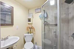 12 Charles St, Brockton, MA 02321 - Photo 19