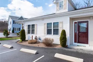 7 Gray Coach Ln, Cranston, RI 02921 - Photo 3