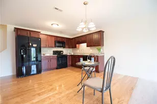 7 Gray Coach Ln, Cranston, RI 02921 - Photo 7
