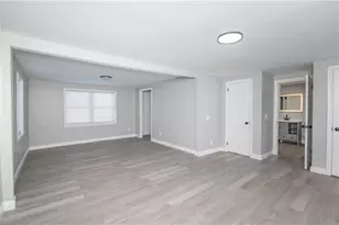 670 Putnam Pike, Smithfield, RI 02828 - Photo 9