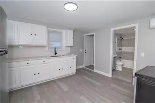 670 Putnam Pike, Smithfield, RI 02828 - Photo 5