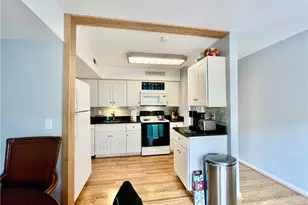 106 Swinburne Row, Newport, RI 02840 - Photo 5