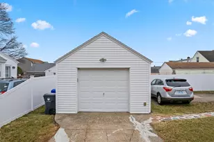 151 Orient Ave, Pawtucket, RI 02861 - Photo 25