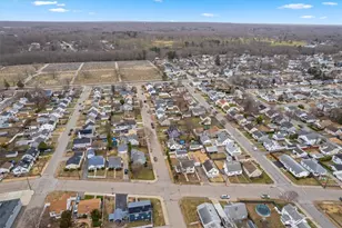 151 Orient Ave, Pawtucket, RI 02861 - Photo 27