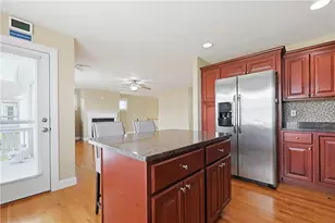 39 Streamview Dr, Cumberland, RI 02864 - Photo 9