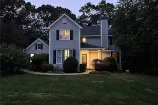 371 Glen Hill Dr, North Kingstown, RI 02874 - Photo 3