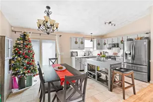 12 Railroad Row, Warwick, RI 02886 - Photo 5