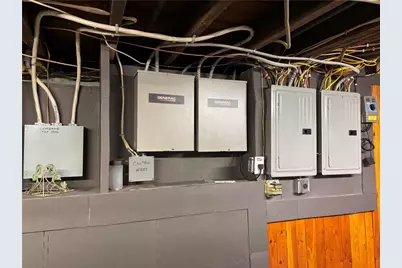 527 Laurel Hill Avenue, Cranston, RI 02920 - Photo 23