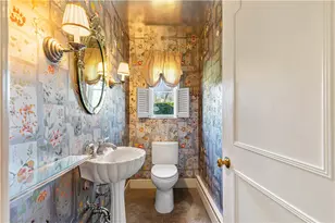 28 S Hill Dr, Cranston, RI 02920 - Photo 31
