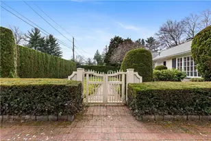28 S Hill Dr, Cranston, RI 02920 - Photo 5