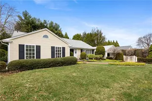 28 S Hill Dr, Cranston, RI 02920 - Photo 7