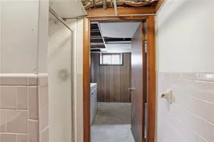 128 Clifford St, Pawtucket, RI 02860 - Photo 29