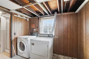 128 Clifford St, Pawtucket, RI 02860 - Photo 27